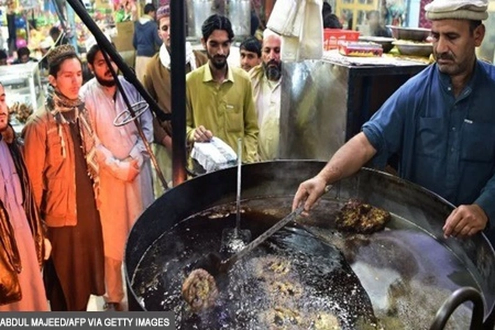 Setiap Pagi Sebelum Matahari Terbit, Roti Kebab Jadi Makanan Kebanggaan 'Orang Miskin'