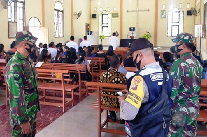 Polres Rohil Melibatkan TNI Amankan Hari Paskah