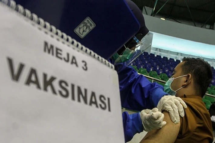 Petugas Pelayan Publik di Pelalawan Disuntik Vaksin