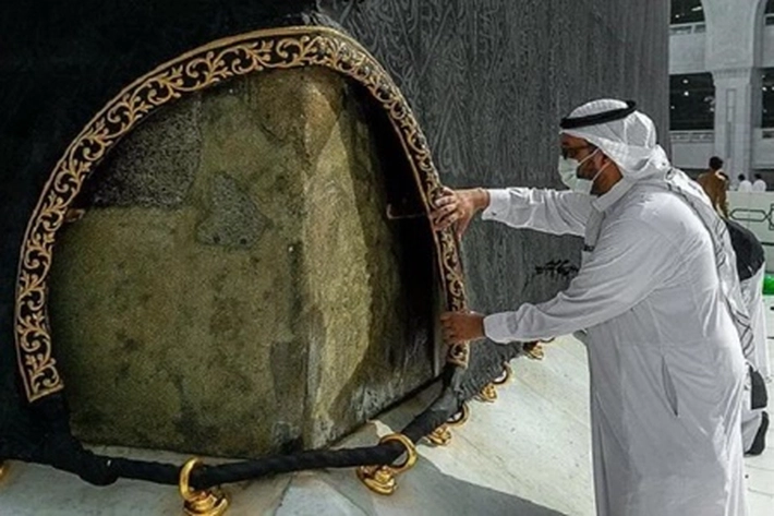 Menyambut Ramadhan, Kiswah Kabah Diganti