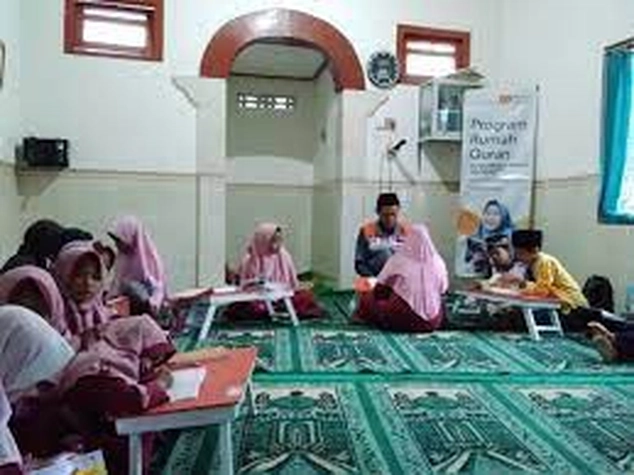 Rumah Zakat Buat Kegiatan Pembinaan Ilmu Agama Secara Online