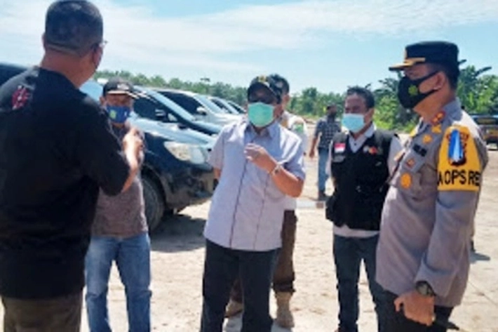 Pj Bupati Inhu Tinjau Langsung Lokasi Pemungutan Suara Ulang