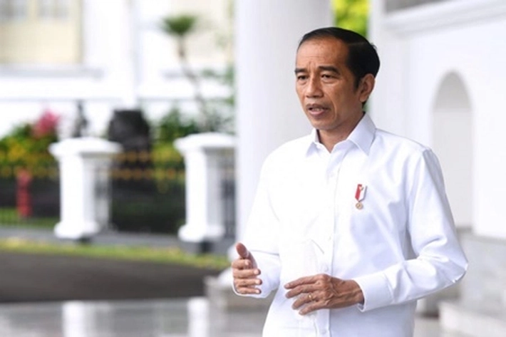 Jokowi: Prioritaskan Keselamatan 53 Awak Kapal