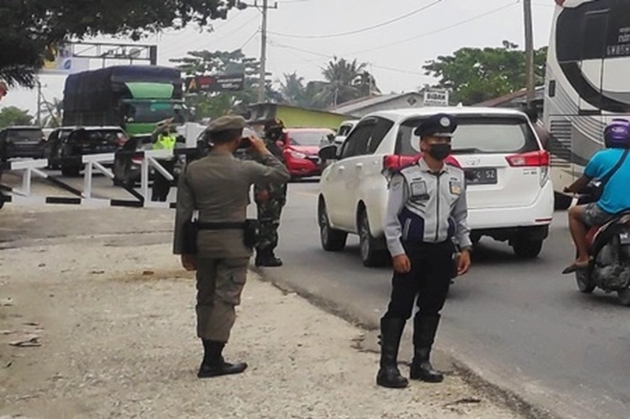 Jalan Lintas Timur Pekanbaru Ditutup di Hari Pertama Larangan Mudik