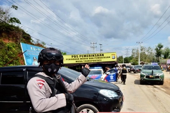 Kendaraan Dipaksa Putar Balik di Penyekatan Perbatasan Riau
