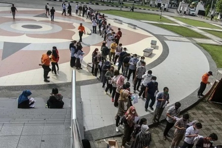 Gubri Fasilitasi Masyarakat Pekanbaru Vaksinasi, Mengingat Terdapat Penambahan 592 Kasus Positif Baru