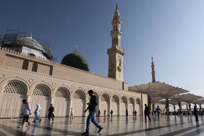 Kementerian Agama Saudi Buka 17 Masjid Setelah Disanitasi