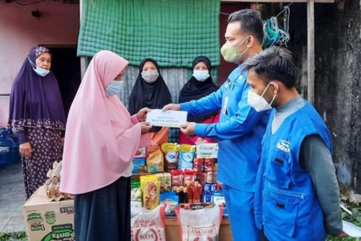 Rumah Yatim Kembali Berikan Bantuan untuk Ibu Sri Suryani