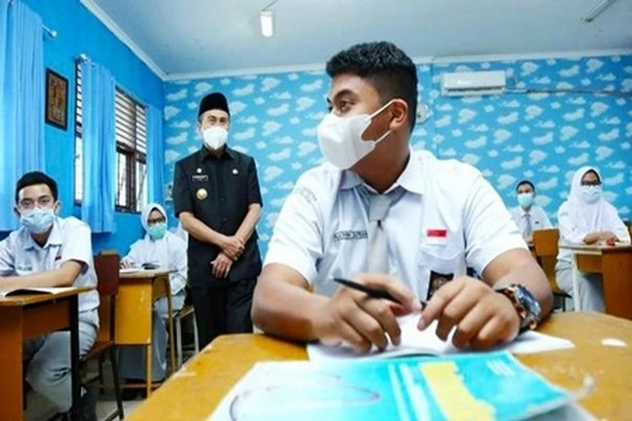 Gubri Larang Sekolah Tatap Muka, Karena 'Penyebaran Corona Masih Tinggi'