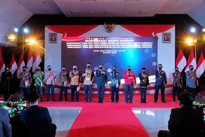 Polda Riau Beri Penghargaan Kepada Relawan Atas Kepedulian pada Covid-19