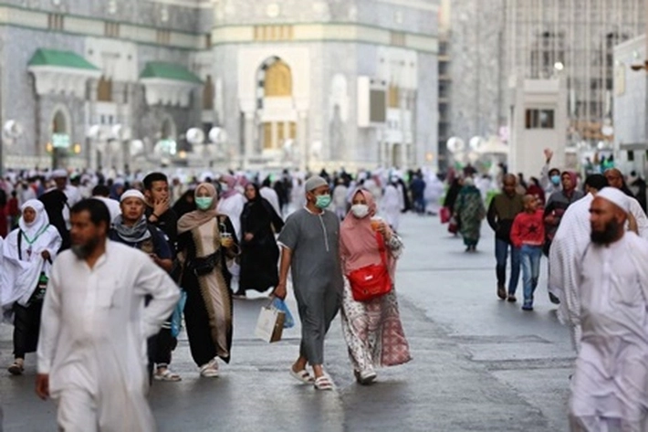 Warga Saudi Percaya akan Hadapi Kehidupan Normal dalam Waktu 6 Bulan