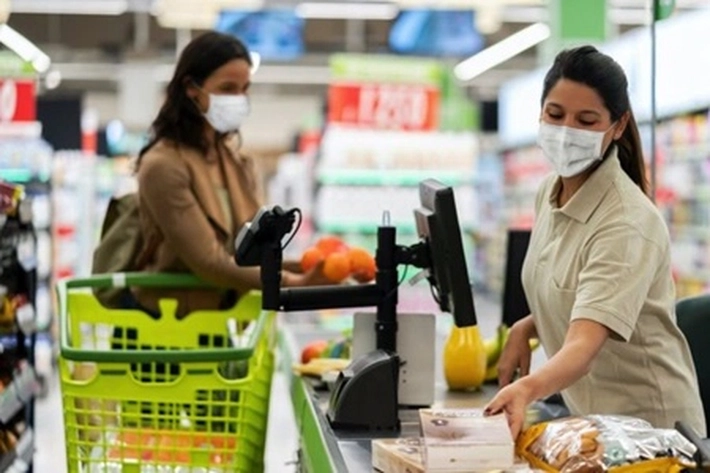 Pandemi Virus Corona Buat 'Perempuan Penghasilan Rendah' Harus Bekerja Lebih Keras Lagi