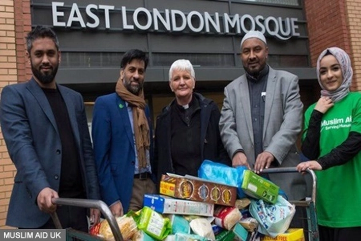 Muslim London Saban Tahun Gencarkan Bantuan Makanan-Pakaian bagi Tunawisma