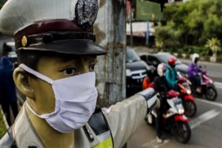 Patung Polisi Menerapkan Prokes, Kapolresta Pekanbaru: Jangan Karena Ada Razia Satgas