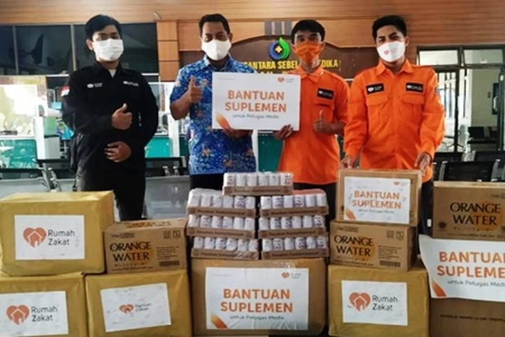 Rumah Zakat Bantu Suplemen, Ringankan Beban 'Petugas Garda Depan dan Relawan Covid-19'