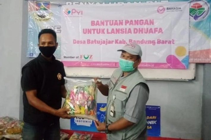 Panti Yatim Indonesia Salurkan Sembako untuk Lansia