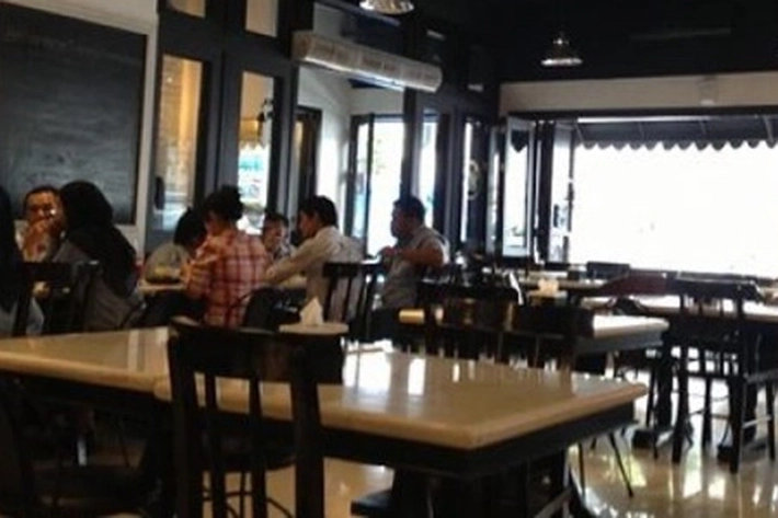 Pemko Pekanbaru Kaji Kebijakan Dine In di Resto dan Kafe