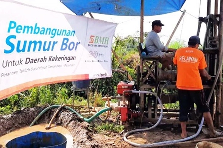 Laznas BMH Bangun Sumur Bor di Pulau Seraya, Batam