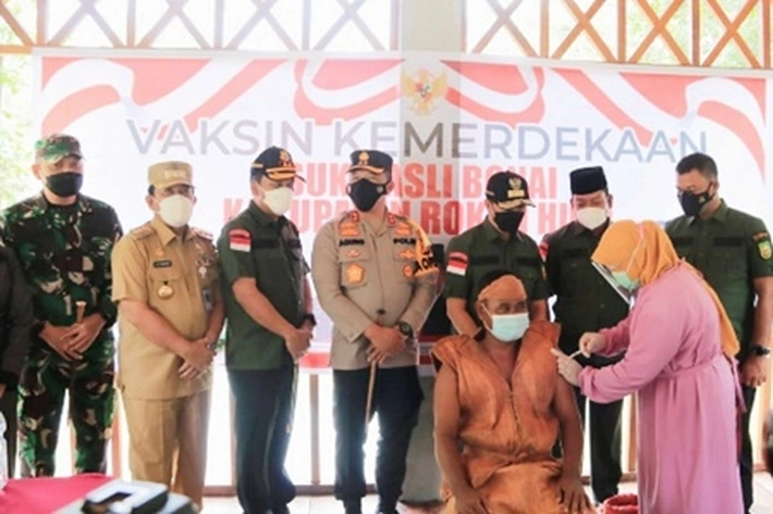 Gubernur Syamsuar Bersama Bupati Sukiman Bahas Tempat Isolasi Terpusat