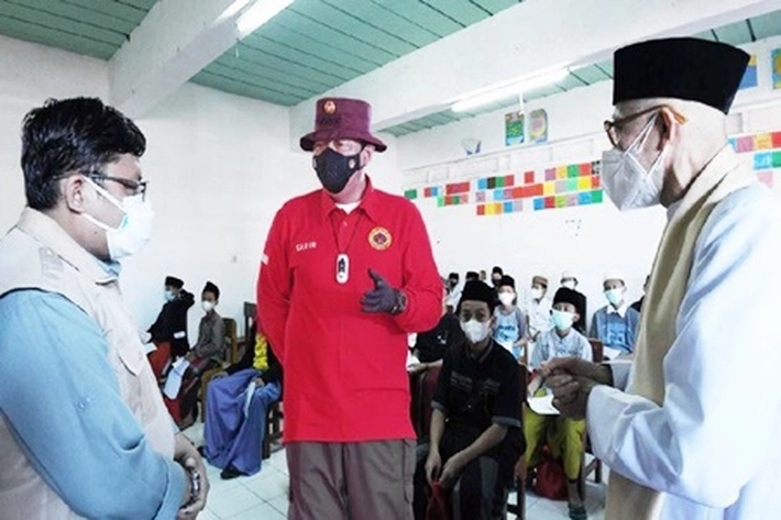 BIN dan Kanwil Kemenag Riau Vaksinasi Massal 514 Santri dan Siswa Madrasah
