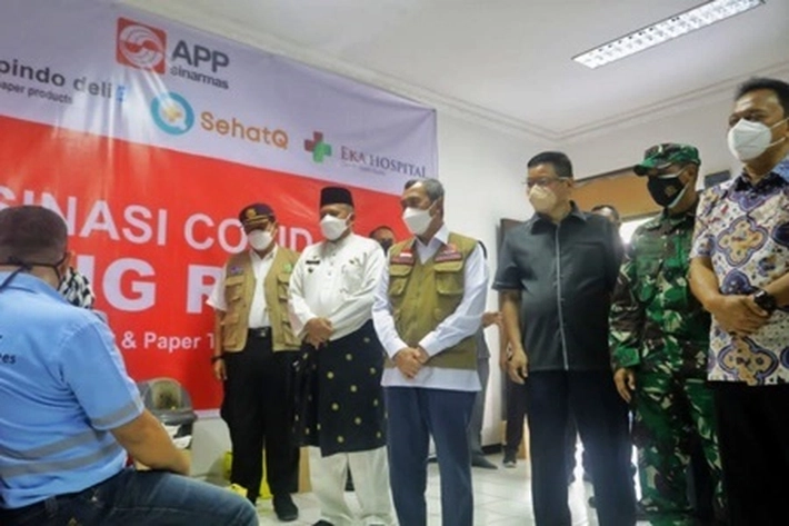 PT IKPP Perawang Gelar Vaksinasi Gotong Royong Dihadiri Bupati dan Gubri