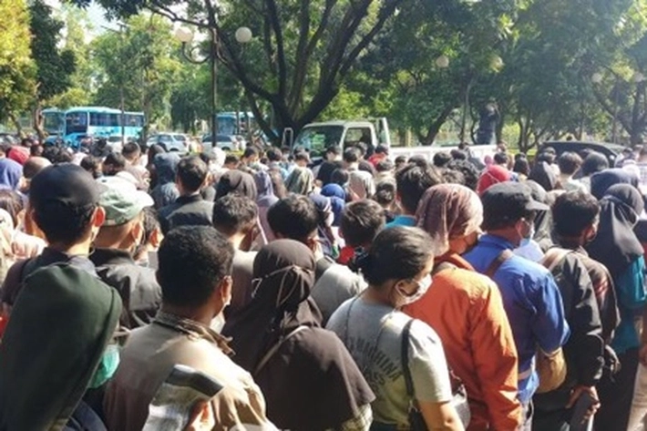 Pemerintah Terus Kesulitan Vaksin, Walikota Firdaus: untuk Pekanbaru Tiba September
