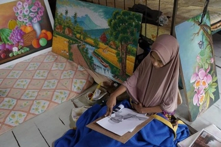 Rohani Penyandang Disabilitas 'Luar Biasa', Aktifitasnya 'Melukis Memulai dengan Tangan Kiri'