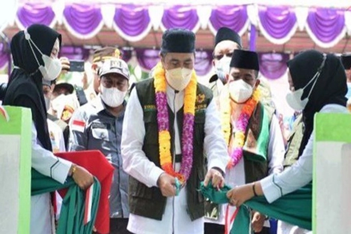 Gubri dan Bupati Pelalawan Resmikan Pondok Pesantren Al-Hidayah