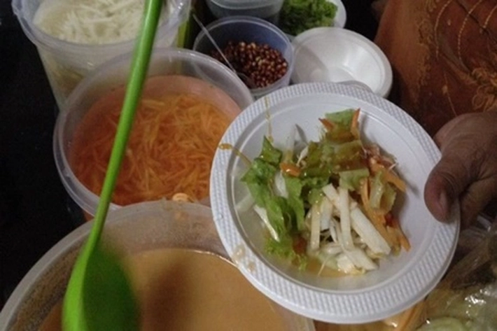 Mengecap Semangkuk Soto dalam Keharmonisan di Betawi