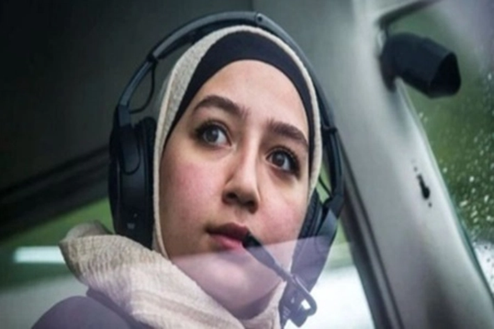 Maya Ghazal Perempuan yang Menjadi Pilot di Inggris, 'Sekarang Saya Mengendalikan Hidup Seperti Pesawat Ini'
