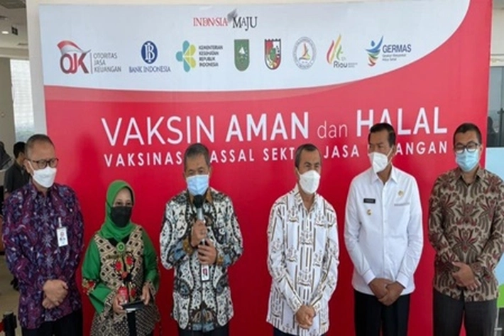 PPKM Level 3: Pemko Pekanbaru dan OJK Siap Melakukan Percepatan Vaksinasi Covid-19