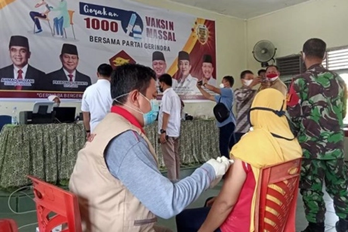 Masyarakat Marpoyan Antusias Ikuti Massal yang Digelar Gerindra