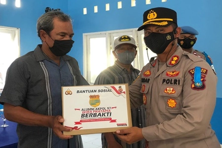 Kapolres Bintan AKBP Tidar Wulung Dahono Salurkan Paket Sembako, Hingga 'Desa Terjauh dan Terpelosok'