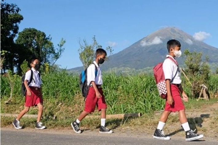 Muncul Klaster Covid-19 Diberbagai Sekolah, Perlukah Pembelajaran Tatap Muka Terbatas Dipertahankan?