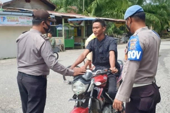 Kapolsek Kubu, AKP Rudy Sudaryono Adakan Operasi Yustisi Prokes Covid-19