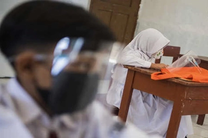 Dua Pekan Pembelajaran TMT Aman dan Terkendali, Dewan: Sekolah Data Siswa yang akan Divaksin 