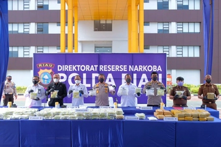 Polda Riau Berhasil Membongkar 10 Kasus Peredaran Narkoba Selama September 2021