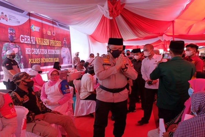 Gerai Vaksin Presisi Polres Inhil Mendapat Kunjungan Kapolda Riau