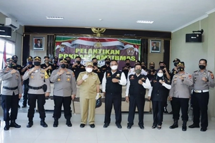 Kapolres Rohul AKBP Eko Wimpiyanto Hardjito Melantik Pokdar Kamtibmas