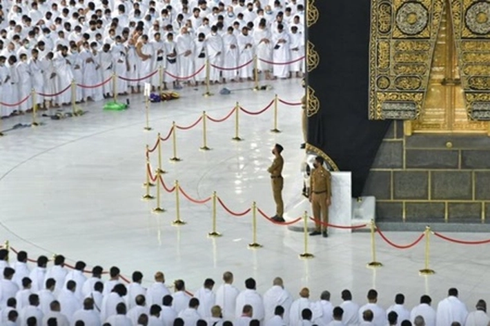 Dua WNI dan Ribuan Jemaah Pertama Masuk, Setelah 'Tempat Suci Saudi Dibuka'