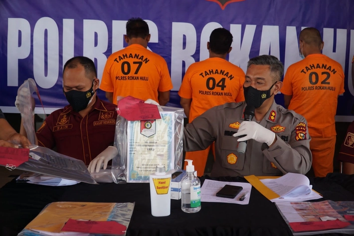 Oknum Kades di Rohul Kena OTT
