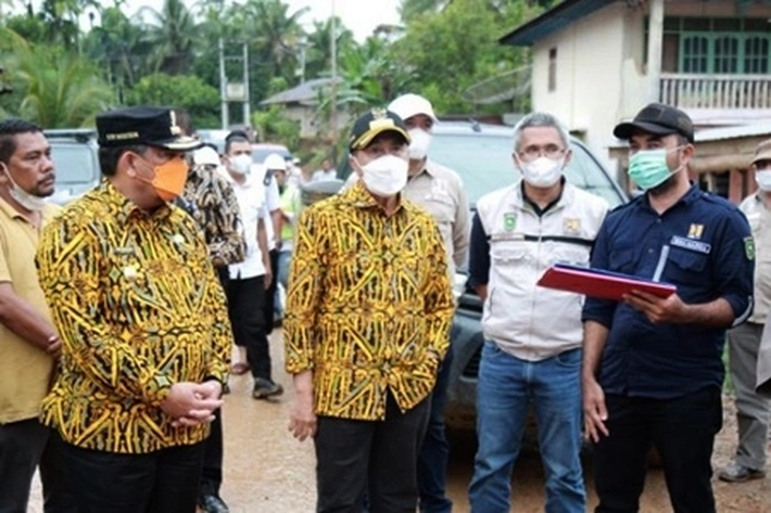 Gubri dan Wagubri Tinjau Tugu Perbatasan Rohul-Pasaman