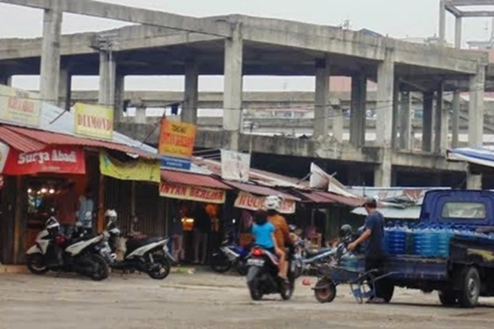 Pedagang 'Diperintahkan' Pindah, Ditengah 'Belum Adanya Kepastian Pembangunan Pasar Cik Puan'