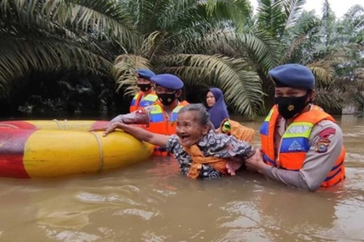 Intensitas Curah Hujan Tinggi, Akibatnya 'Banjir Landa Tiga Daerah di Riau'