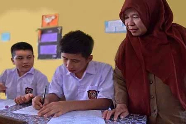 Anak Pengungsi dari Luar Negeri Masuk Sekolah Formal di Riau, 'Kami Takut, Khawatir dan Tertekan Tentang Masa Depan'