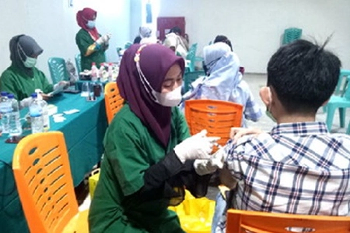 PSMTI Riau Gandeng Mal Pekanbaru Vaksinasi Massal 1.800 Warga