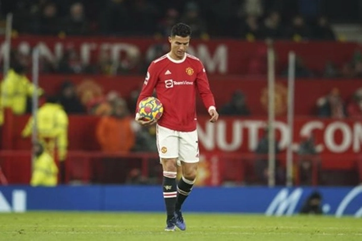 Penyerang Manchester United Ronaldo Resmi Sentuh 800 Gol