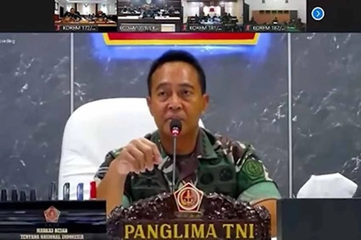 Andika Marah Lihat Pimpinan Rapat Sibuk Main Ponsel