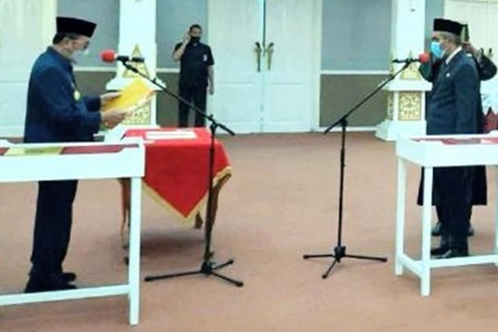 Dr Kamsol Dilantik Jadi Kadisdik Riau, Untuk 'Meningkatkan Pendidikan'