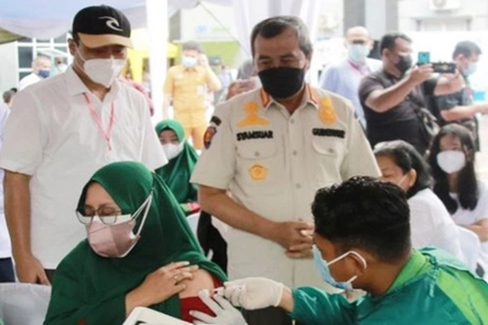 Gubernur Syamsuar Tetap Optimis, Walaupun 'Capaian Vaksinasi Masih 65,21 Persen'